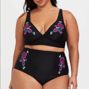 Torrid Black bottoms 0